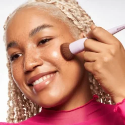 essence Make Up Buffer Brush 01 Buff Away Your Problems