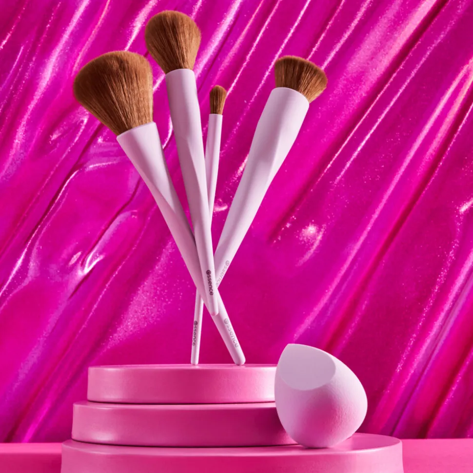 essence Make Up Buffer Brush 01 Buff Away Your Problems
