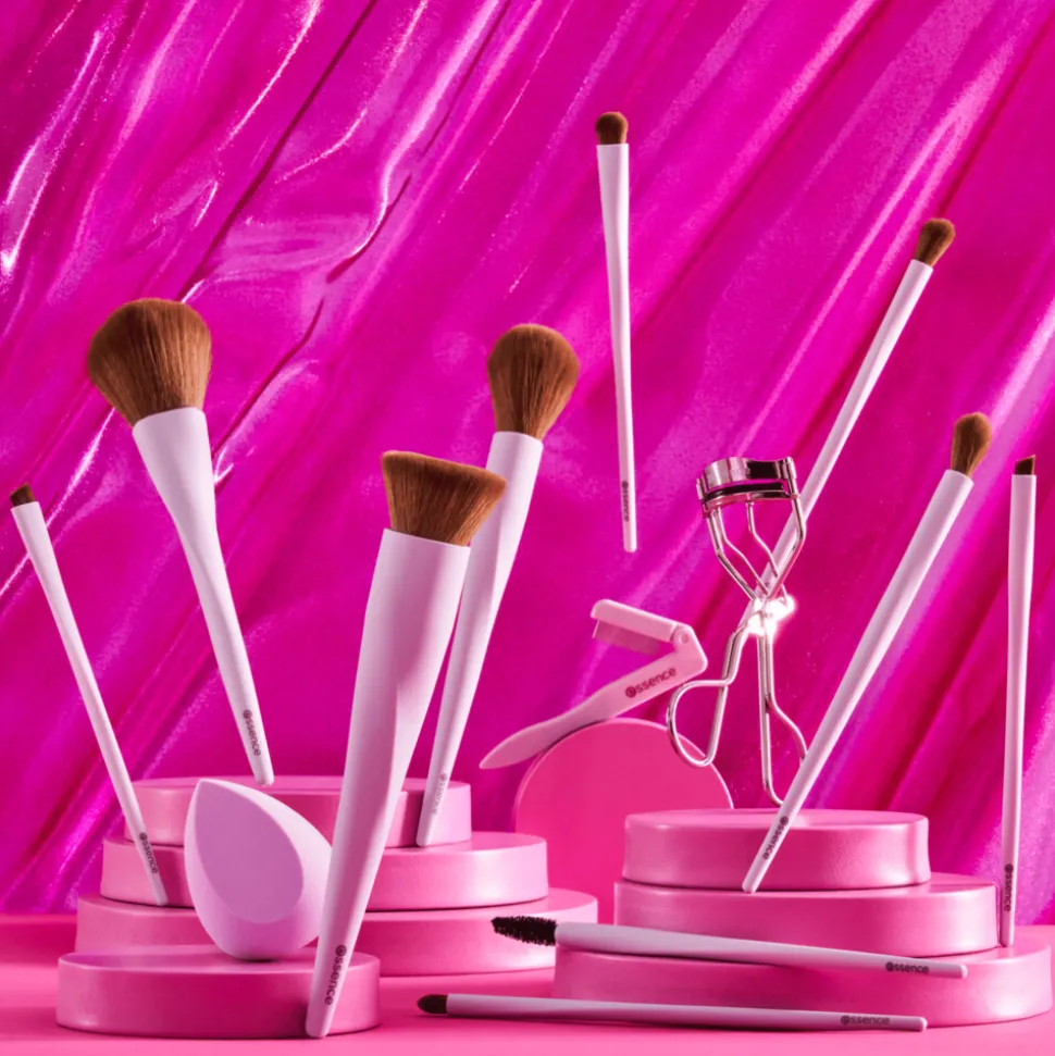 essence Make Up Buffer Brush 01 Buff Away Your Problems