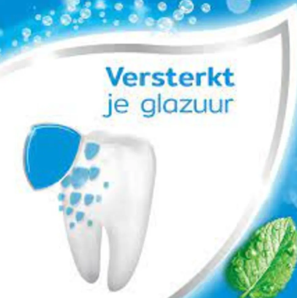 12x Aquafresh Tandpasta Freshmint Frisse Adem 75 ml